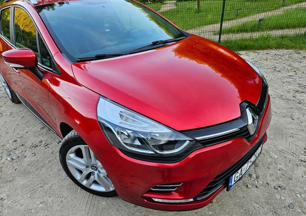 Renault Clio cena 37700 przebieg: 137000, rok produkcji 2017 z Gdynia małe 781